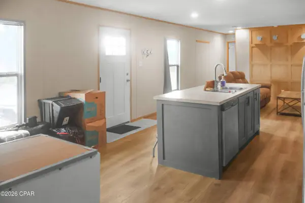 21835 NW Lake Mckenzie BLVD, Altha, FL 32421