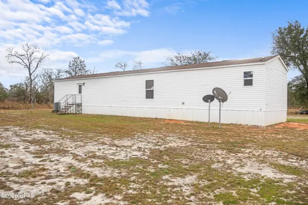 21835 NW Lake Mckenzie BLVD, Altha, FL 32421