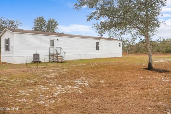 21835 NW Lake Mckenzie BLVD, Altha, FL 32421