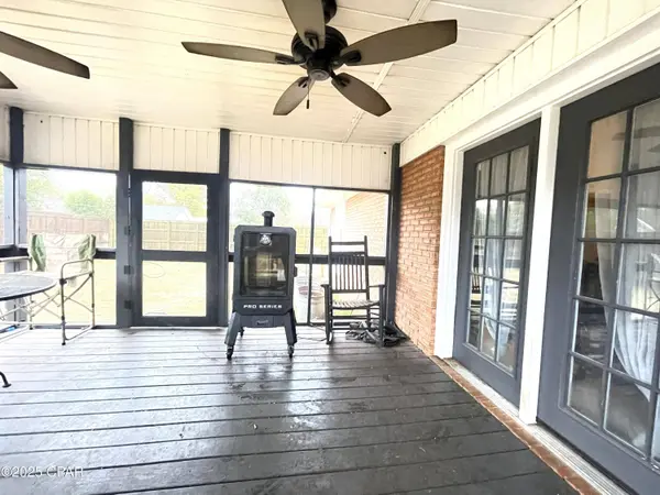 5386 Cooper ST, Graceville, FL 32440