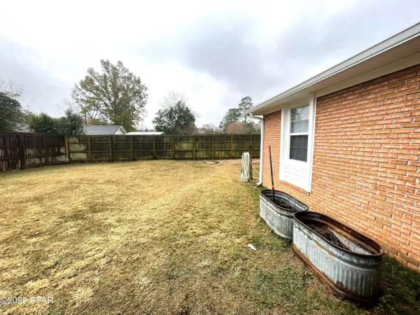 5386 Cooper ST, Graceville, FL 32440