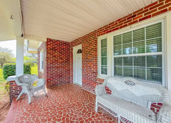 15870 SE Pear Street, Blountstown, FL 32424