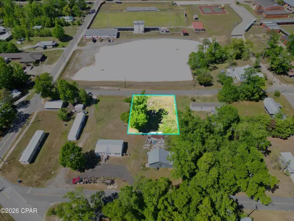 20451 NW Folsom AVE, Blountstown, FL 32424