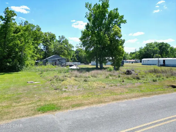 20451 NW Folsom AVE, Blountstown, FL 32424