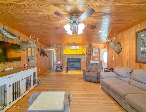 11842 SW State Road 73, Clarksville, FL 32430