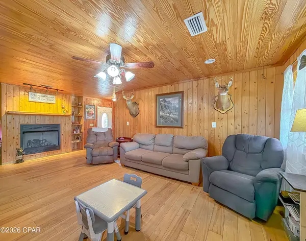 11842 SW State Road 73, Clarksville, FL 32430