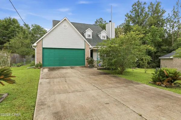 105 Eastview DR, Crestview, FL 32536