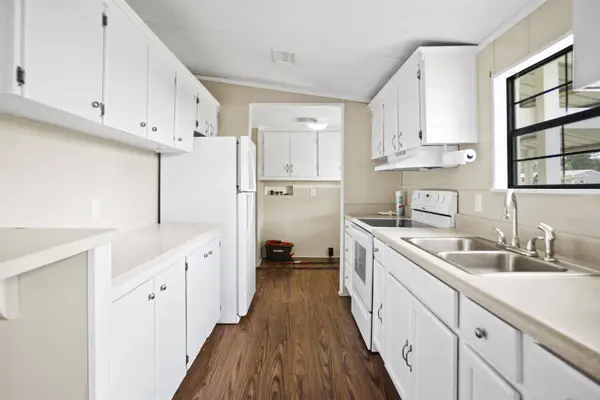 10461 NW 1St Street, Bristol, FL 32321