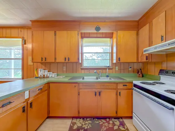 2555 Hollister Road, Marianna, FL 32446