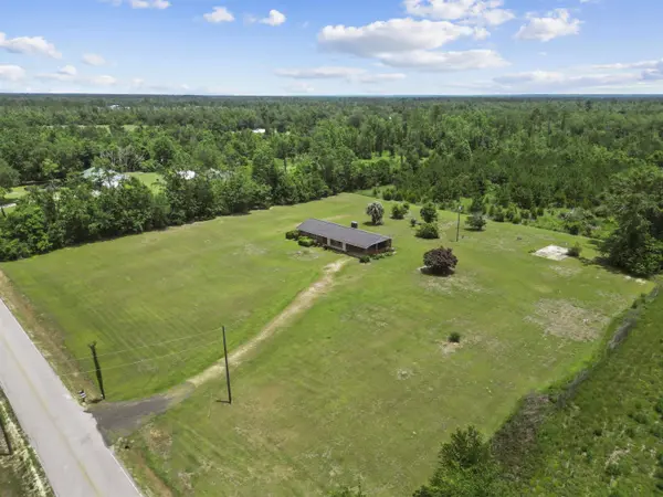 19395 SW Matthew Wood Road, Blountstown, FL 32424
