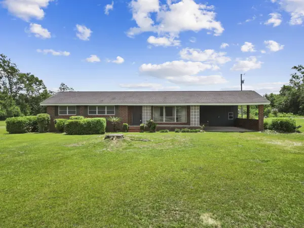 19395 SW Matthew Wood Road, Blountstown, FL 32424