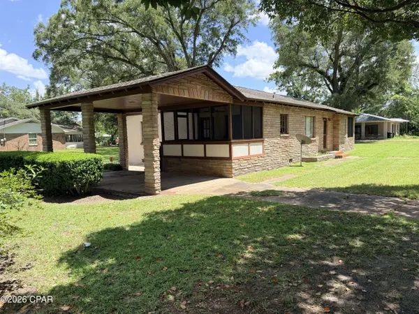 2046 Finley AVE, Grand Ridge, FL 32442