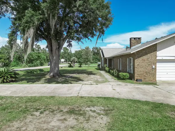 20315 SW Sherry Avenue, Blountstown, FL 32424