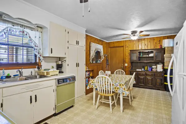 16478 SW Mimosa Street, Blountstown, FL 32424