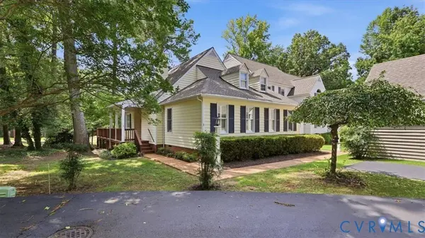 8 Muirfield Green LN