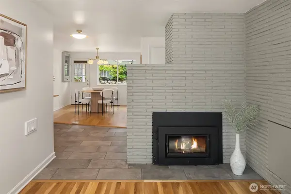 726 N 86th ST, Seattle, WA 98103