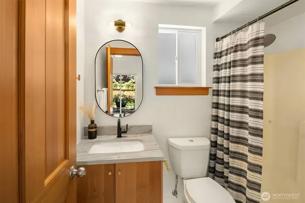 833 NW 62nd ST, Seattle, WA 98107