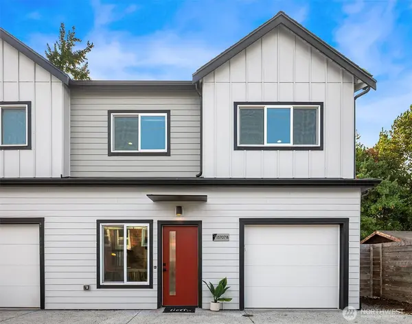 13707 B 1st AVE NE, Seattle, WA 98125