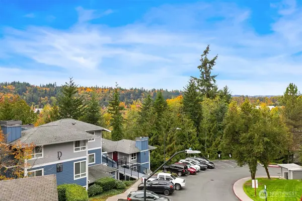 12023 NE 204th PL #E303, Bothell, WA 98011