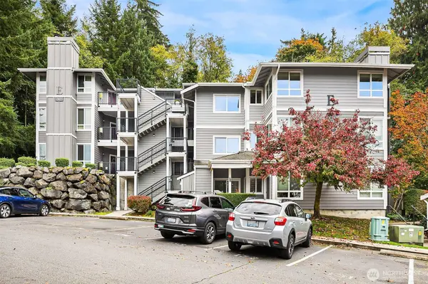 12023 NE 204th PL #E303, Bothell, WA 98011