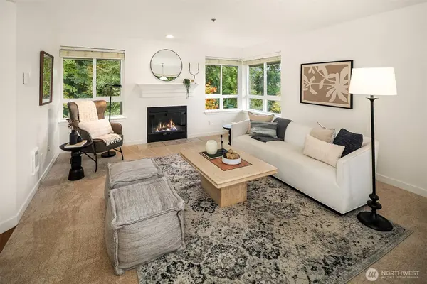 12023 NE 204th PL #E303, Bothell, WA 98011