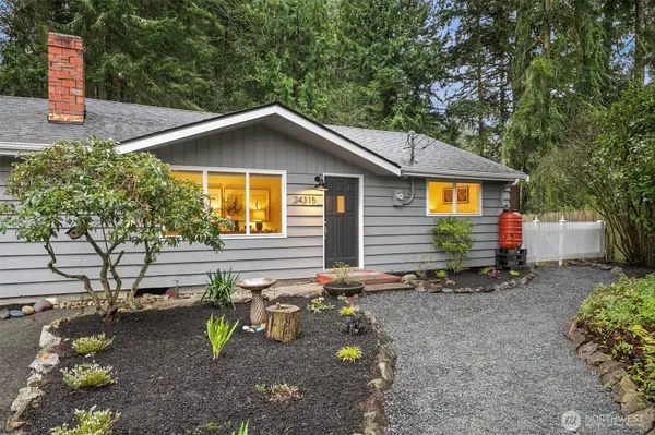 24315 104th PL W, Edmonds, WA 98020