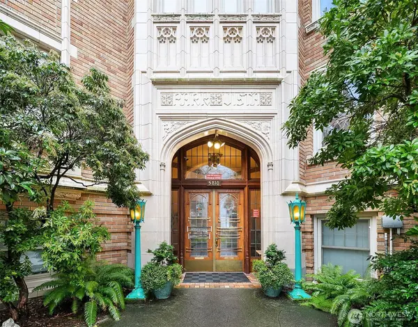 5810 Cowen PL NE #106, Seattle, WA 98105