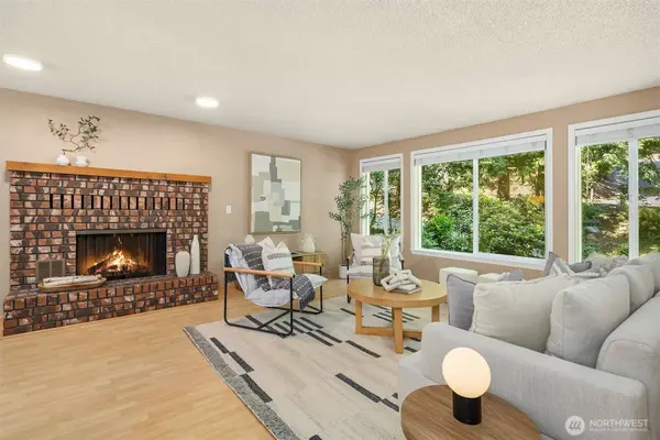 14658 204th AVE SE, Renton, WA 98059