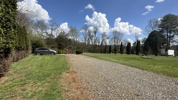 385 Lone Ash RD, Barren Springs, VA 24313