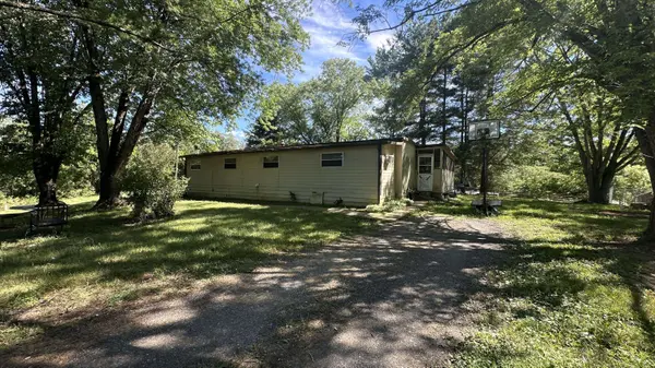 949 Roy RD, Troutville, VA 24175