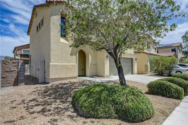 1952 W Hammer LN, North Las Vegas, NV 89031