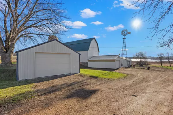 27781 Balsa AVE, Cedar Lake Twp, MN 55088