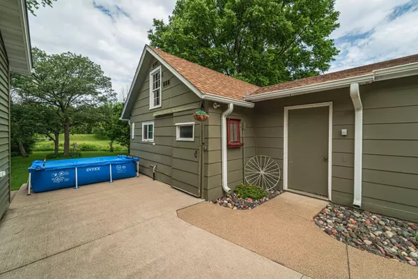 416 3rd ST N, Cannon Falls, MN 55009