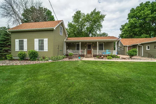 416 3rd ST N, Cannon Falls, MN 55009