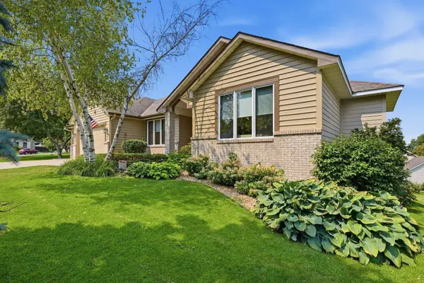 10904 Chatham CT S, Burnsville, MN 55337