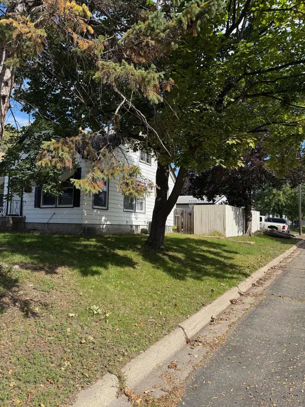 1255 6th AVE S, South Saint Paul, MN 55075