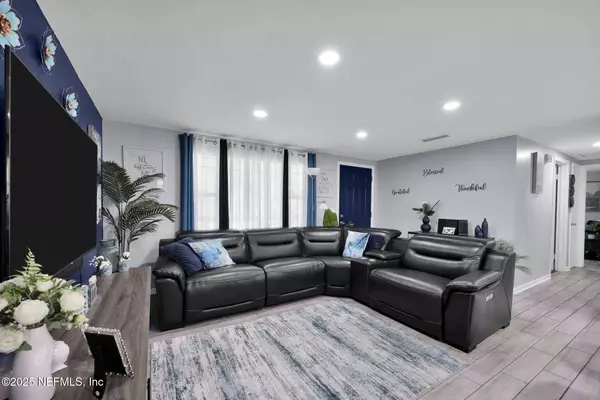 5228 BOILARD DR, Jacksonville, FL 32209