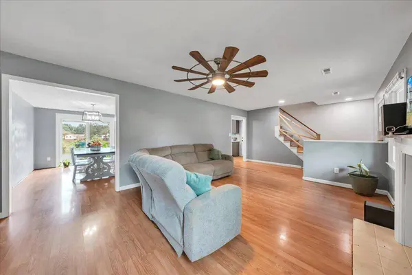 8141 Ashton LN, Roanoke, VA 24019