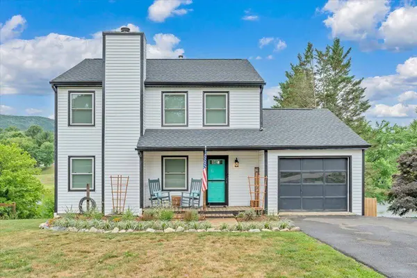 8141 Ashton LN, Roanoke, VA 24019