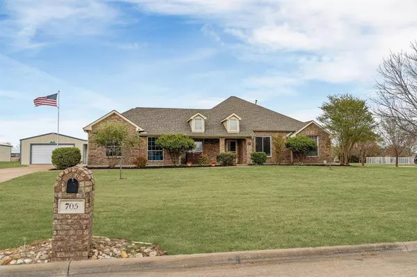 705 Lake Vista Lane, Lavon, TX 75166