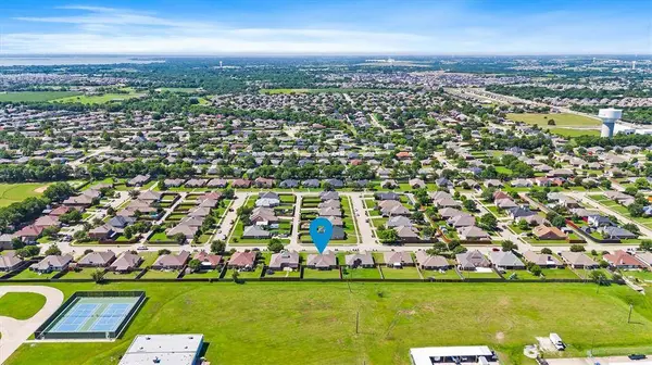 225 Cloudcroft Drive, Wylie, TX 75098