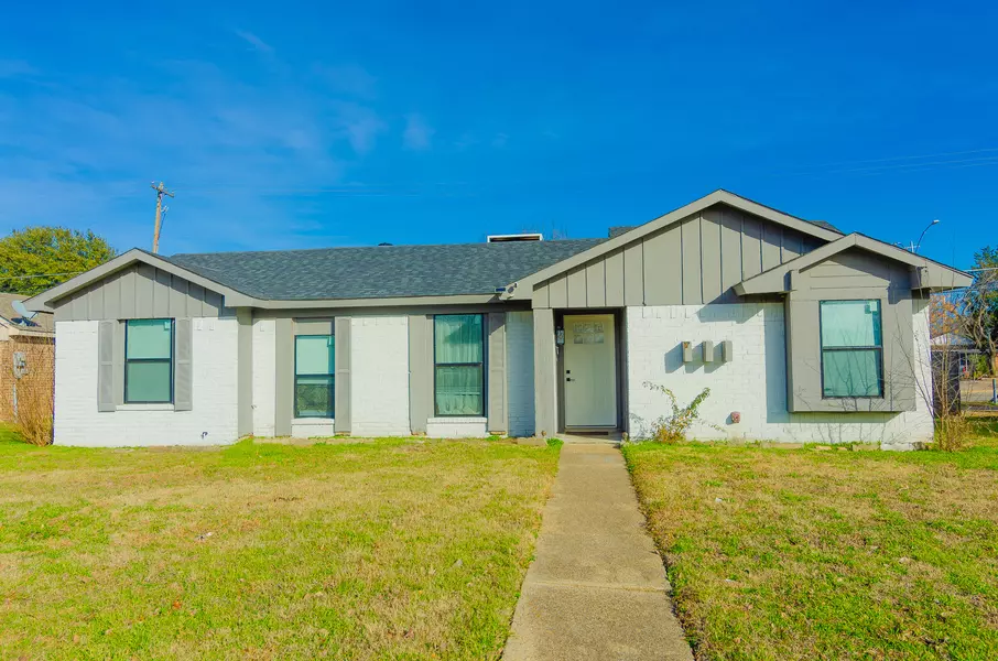 1712 Rocky Place Ct, Dallas, TX 75217-1246