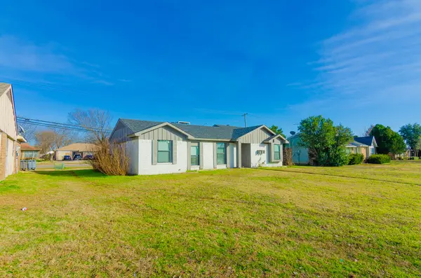 1712 Rocky Place Ct, Dallas, TX 75217-1246