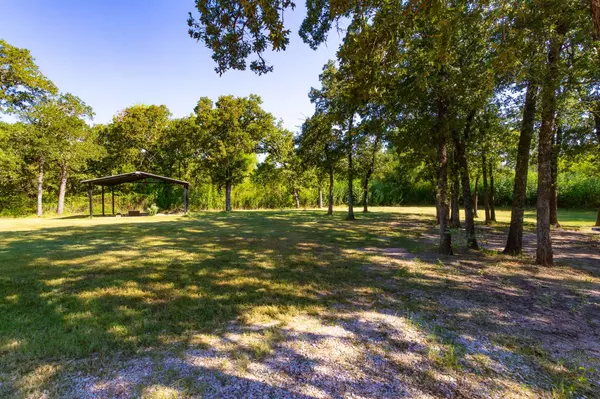 536 Cavin LN, Axtell, TX 76624