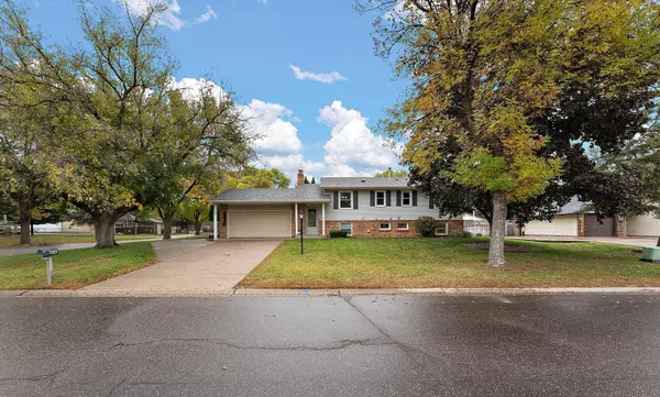 8664 88th ST S, Cottage Grove, MN 55016