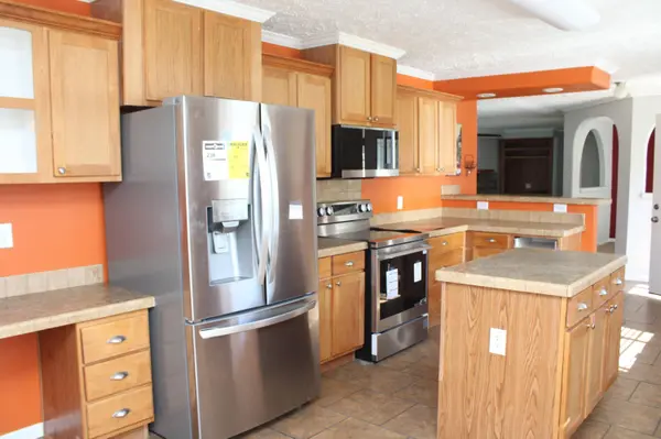 210 Belfast Ave, Holly Hill, SC 29059