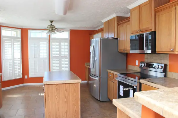 210 Belfast Ave, Holly Hill, SC 29059