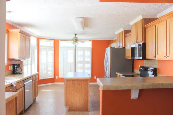 210 Belfast Ave, Holly Hill, SC 29059