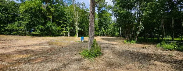 692 Gardens Gate Rd, Eutawville, SC 29048
