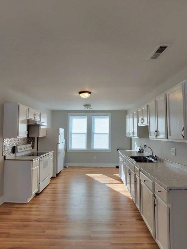 2701 Decatur St, North Charleston, SC 29405